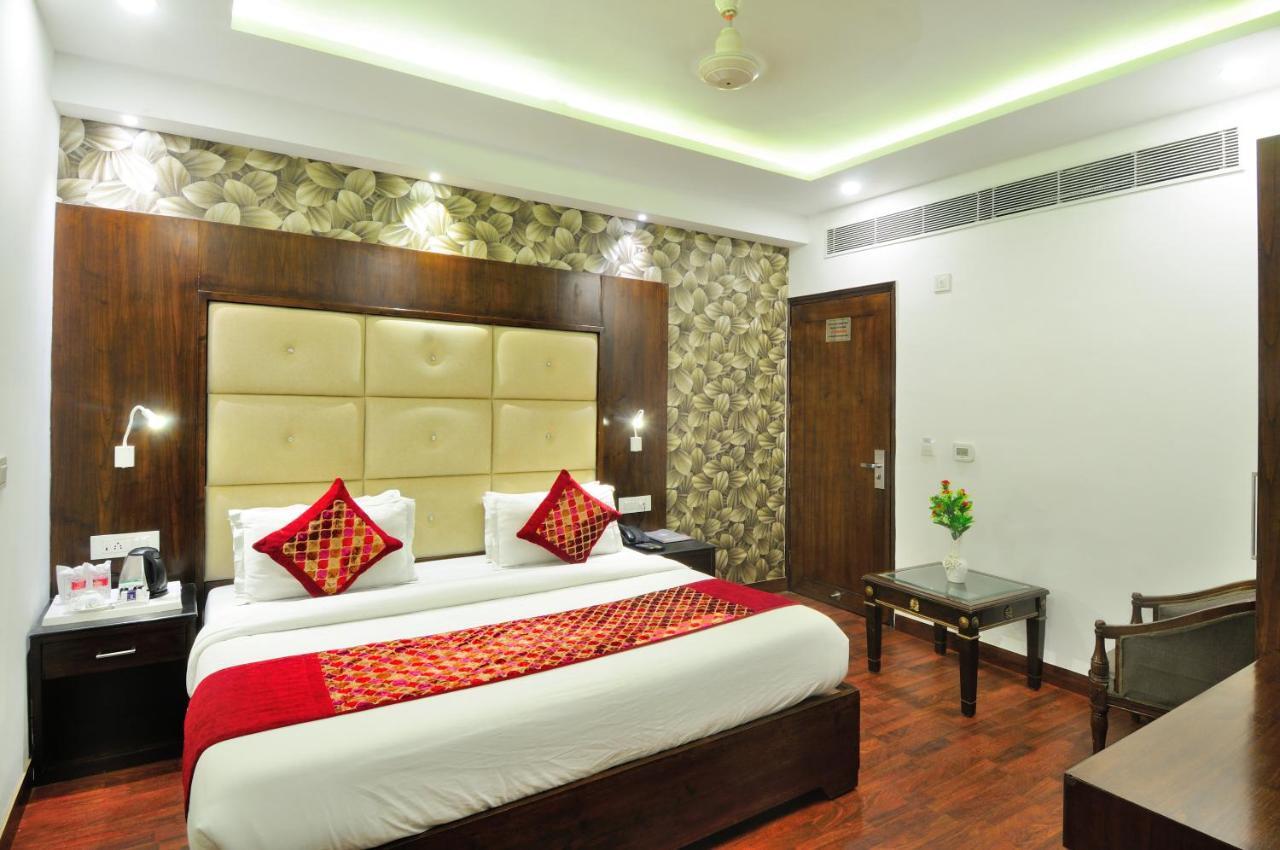 Capital O 2242 Hotel Yuvraj Deluxe Nowe Delhi Zewnętrze zdjęcie